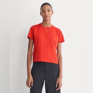 Everlane The Box-Cut Tee in Essential Cotton in Fiery Red size medium